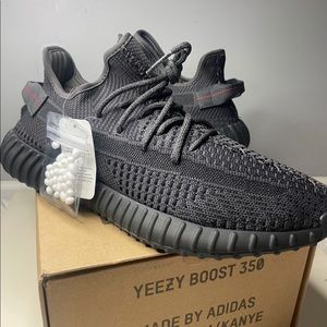YEEZY BOOST 350 V2 (black nonreflective)